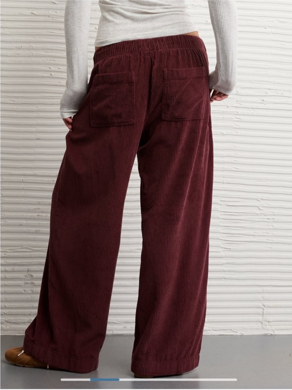 American Eagle NEW Stretch Corduroy Low-Rise Baggy Wide-Leé Pant - Picture 2 of 16